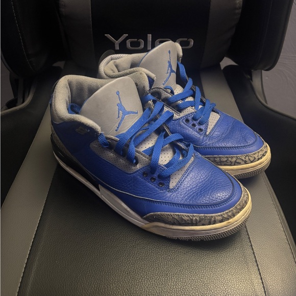 Air Jordan 3 Retro ‘Varsity Royal’ 2020 - Picture 1 of 6